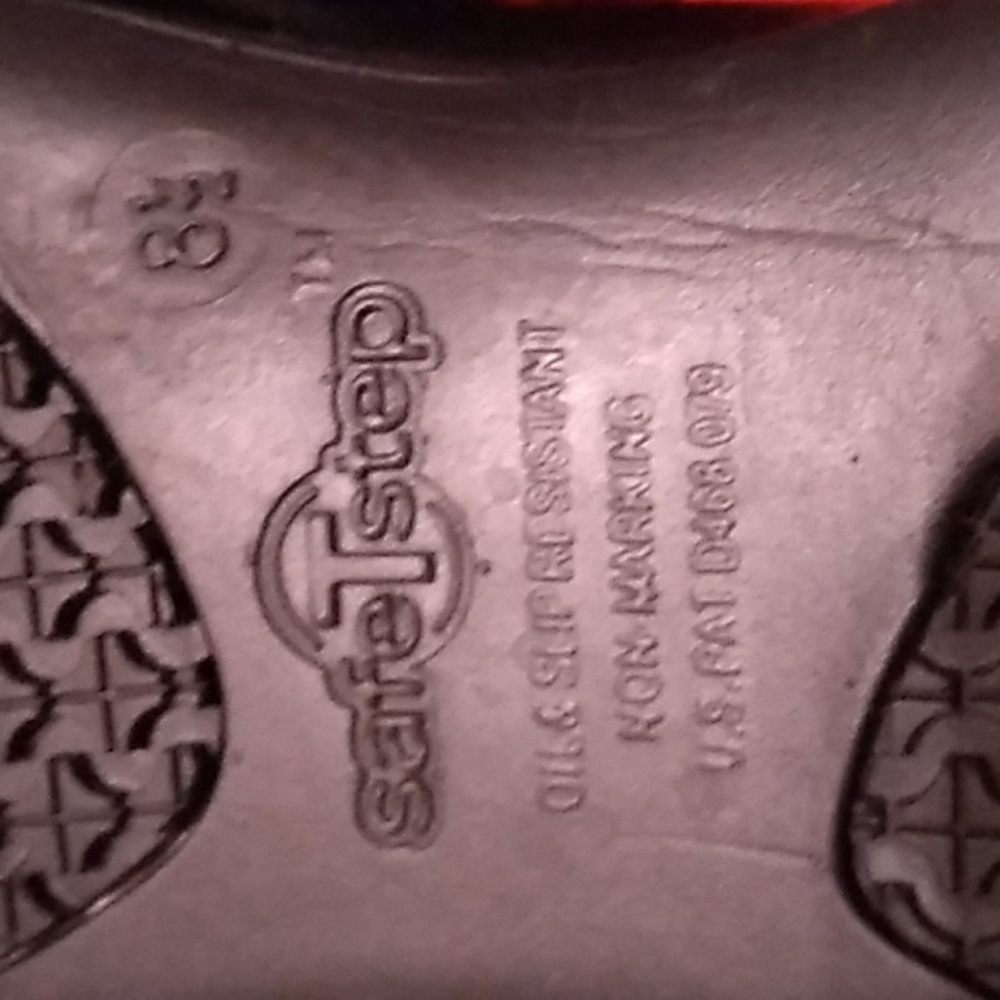 Shoes - Picture 4 of 4